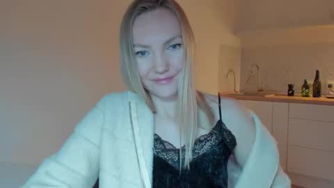 rock__baby online show from March 7, 2026, 4:09 am