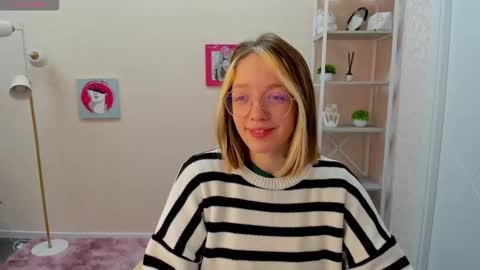 Snapshot of rockett_bunny chatting on October 11, 2025, 1:05 am Rockett online show from October 11, 2025, 1:05 am