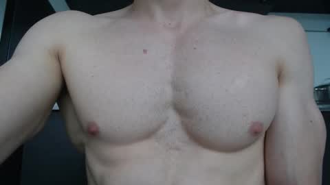 rocky muscle online show from December 19, 2025, 5:31 pm