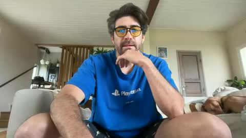Snapshot of rogersterling11 chatting on June 14, 2026, 8:27 am Roger Sterling online show from June 14, 2026, 8:27 am