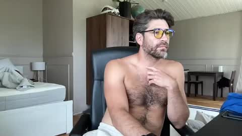 Snapshot of rogersterling11 chatting on July 23, 2026, 10:57 am Roger Sterling online show from July 23, 2026, 10:57 am