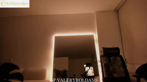 Valery Roldans online show from December 3, 2025, 3:14 am
