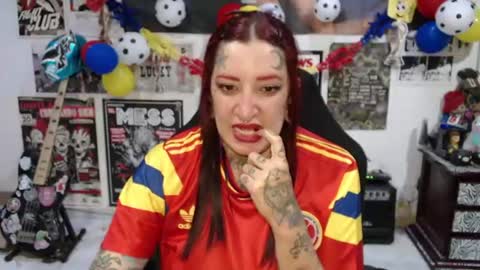 Snapshot of rollyderolandia666 chatting on June 24, 2026, 12:42 am Rolly online show from June 24, 2026, 12:42 am