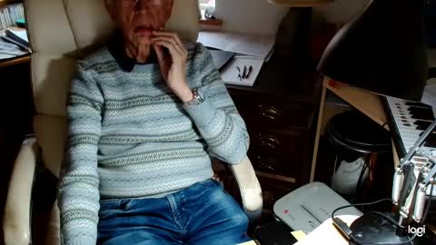 rolydawe online show from October 17, 2025, 10:07 am