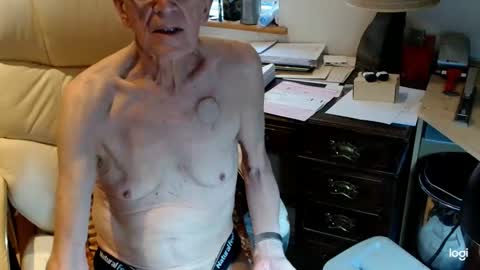 rolydawe online show from March 7, 2026, 2:03 pm