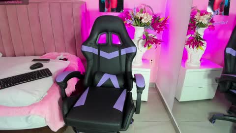 Marcela online show from December 4, 2024, 12:47 pm