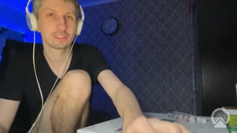 Snapshot of roma305991 chatting on December 18, 2025, 9:32 pm roma305991 online show from December 18, 2025, 9:32 pm