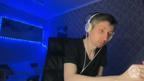 roma305991 online show from April 11, 2026, 11:53 pm