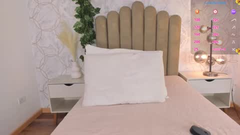   online show from October 28, 2025, 12:52 pm