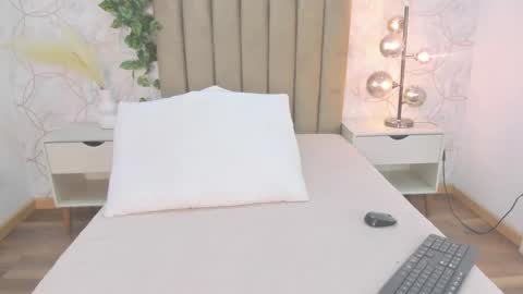   online show from December 19, 2025, 11:39 am