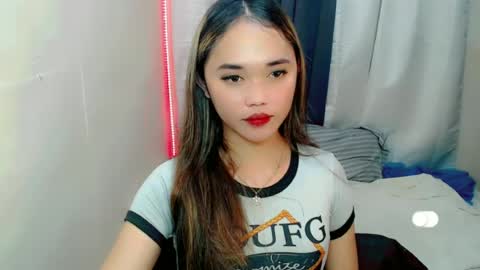 Snapshot of romanticslutxxx chatting on June 20, 2026, 6:44 pm empress online show from June 20, 2026, 6:44 pm