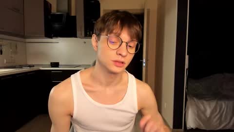 Romeo online show from September 10, 2025, 3:34 pm