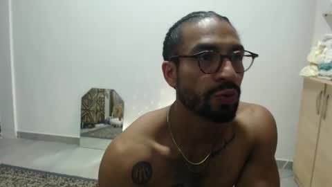 Snapshot of romeocolin_ chatting on March 29, 2026, 6:57 am R O M E O online show from March 29, 2026, 6:57 am