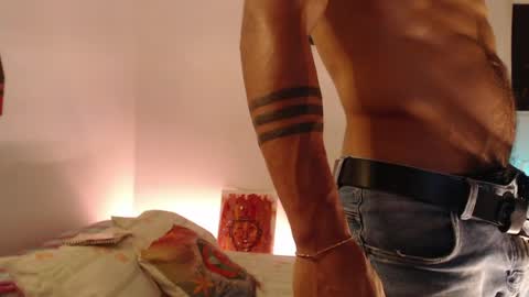 Snapshot of romeocolin_ chatting on May 14, 2026, 4:41 am R O M E O online show from May 14, 2026, 4:41 am