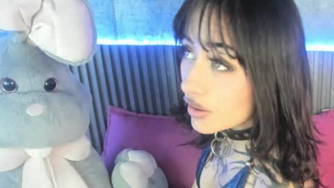 Rominna online show from February 10, 2025, 7:07 pm