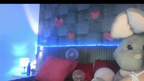 Rominna online show from February 15, 2025, 7:50 pm