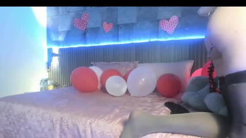 Rominna online show from February 17, 2025, 7:21 pm