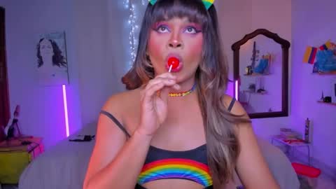 Romi Rouse online show from November 24, 2025, 2:44 am