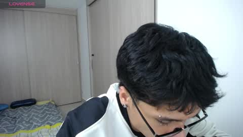 Snapshot of ronald_maximo chatting on April 1, 2026, 4:57 am Ronald online show from April 1, 2026, 4:57 am