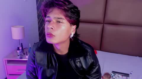 RONALD  online show from October 31, 2025, 10:33 pm