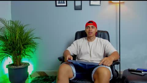 RonnieCanford online show from February 20, 2026, 4:42 am