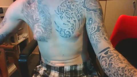 Snapshot of rore85 chatting on April 2, 2026, 4:37 pm rore85 online show from April 2, 2026, 4:37 pm