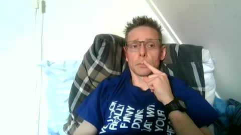 Snapshot of rororober chatting on June 15, 2026, 1:24 pm rororober online show from June 15, 2026, 1:24 pm