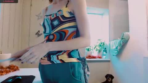 rosa843850 online show from December 8, 2024, 11:46 am