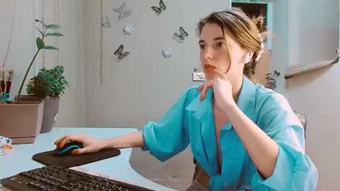 rosa843850 online show from February 13, 2025, 6:38 pm