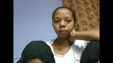 rosah225127 online show from May 31, 2026, 4:31 am