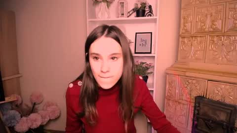Snapshot of rosalais_ chatting on May 2, 2026, 6:40 am Rose online show from May 2, 2026, 6:40 am