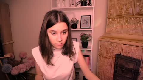 Snapshot of rosalais_ chatting on May 23, 2026, 6:07 am Rose online show from May 23, 2026, 6:07 am
