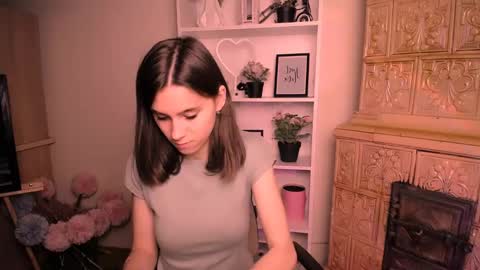 Snapshot of rosalais_ chatting on May 27, 2026, 6:10 am Rose online show from May 27, 2026, 6:10 am