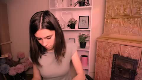 Snapshot of rosalais_ chatting on May 28, 2026, 6:21 am Rose online show from May 28, 2026, 6:21 am