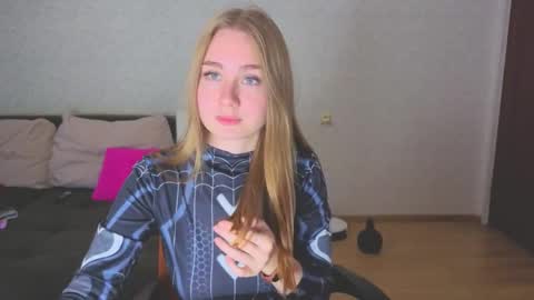 Snapshot of rosalina0230 chatting on October 26, 2025, 2:23 pm rosalina online show from October 26, 2025, 2:23 pm