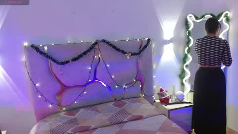 ROSALIN online show from December 16, 2025, 10:53 am