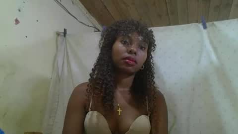 Snapshot of rosalinda933 chatting on June 2, 2026, 8:05 am Rosalinda online show from June 2, 2026, 8:05 am