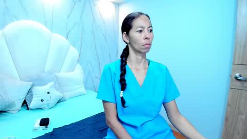 Snapshot of rosalinda_cortez chatting on February 18, 2025, 12:28 pm Rosalinda online show from February 18, 2025, 12:28 pm