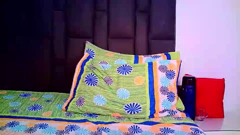 Rosalinda online show from October 17, 2025, 4:04 am