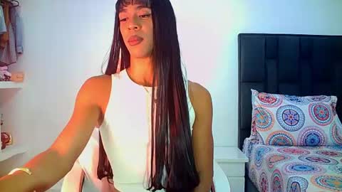 Snapshot of rosalindasexy chatting on July 7, 2026, 7:23 am Rosalinda online show from July 7, 2026, 7:23 am