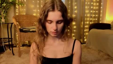 Snapshot of rosalvaulman chatting on June 17, 2026, 5:25 pm Kylie online show from June 17, 2026, 5:25 pm