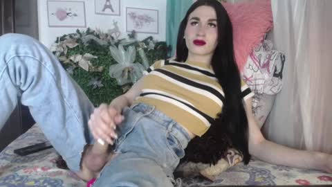 daniela garcia online show from December 10, 2024, 1:44 pm