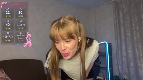 Snapshot of rosamoore chatting on March 30, 2026, 2:51 pm RoosaMoore online show from March 30, 2026, 2:51 pm