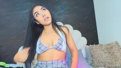 rosana_gomez online show from May 27, 2026, 3:14 am