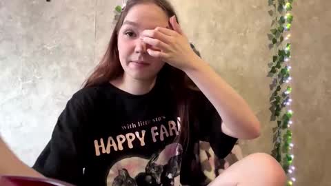 Snapshot of rosannafridley chatting on February 16, 2026, 9:05 am Rose online show from February 16, 2026, 9:05 am