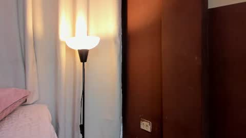 rosario_tijeraxxx online show from June 24, 2026, 7:13 pm