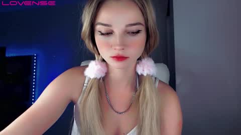 rose__luck online show from October 1, 2025, 4:57 pm