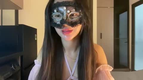 rose_ah online show from April 21, 2026, 7:25 am