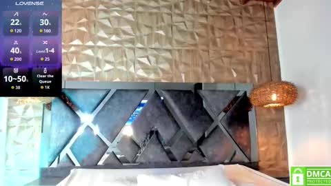 Rose online show from December 21, 2025, 4:41 am