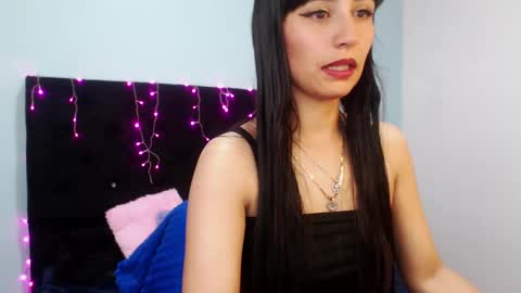 Snapshot of rose_smiley1 chatting on February 18, 2025, 3:42 am Rose online show from February 18, 2025, 3:42 am